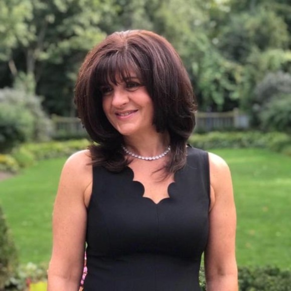 Meet your Posher, Stephanie - Picture 1 of 1